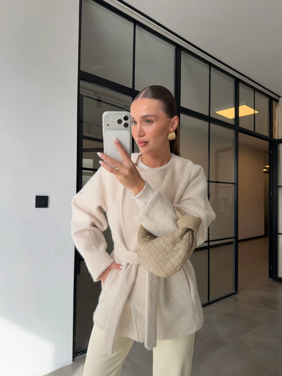 GOLD DÜĞMELİ TAŞ KISA KAŞE KABAN