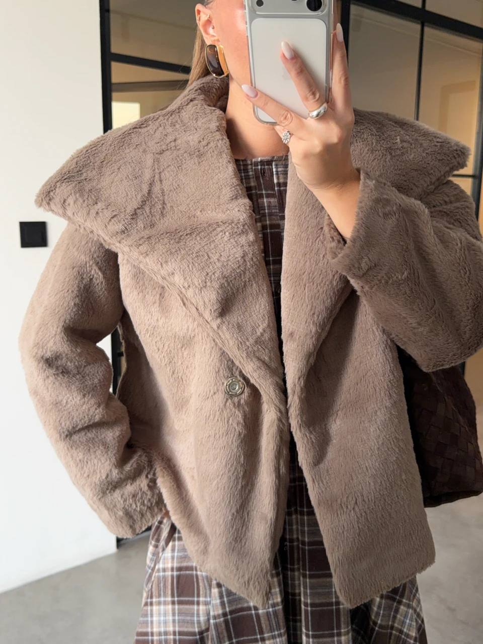 ŞAL YAKA KÜRK MONT