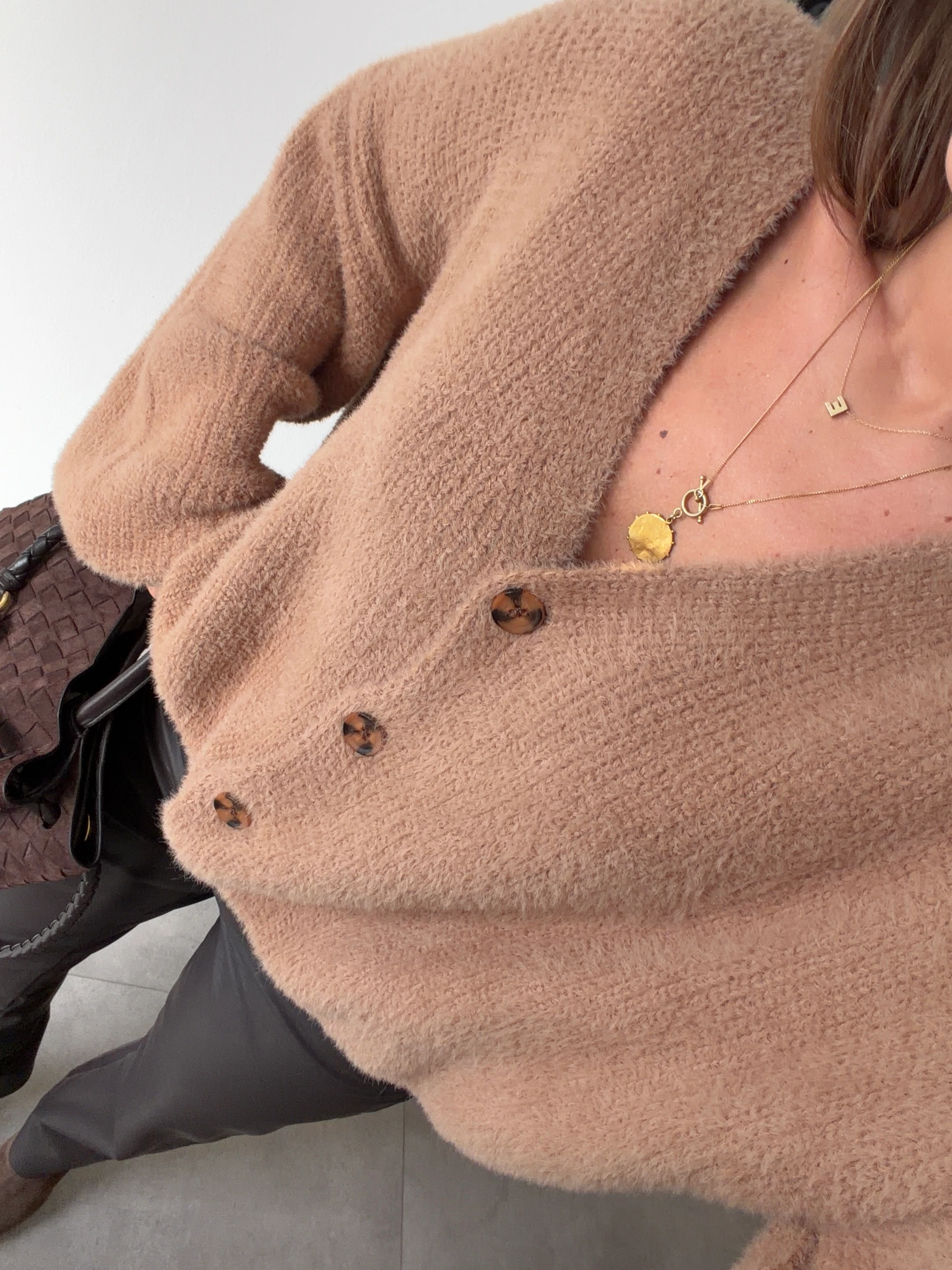 YUMOŞ DOKULU BALON KOL CAMEL HIRKA