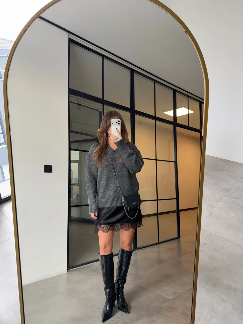 ASKILI SATEN BLUZ KAZAK İKİLİ TAKIM