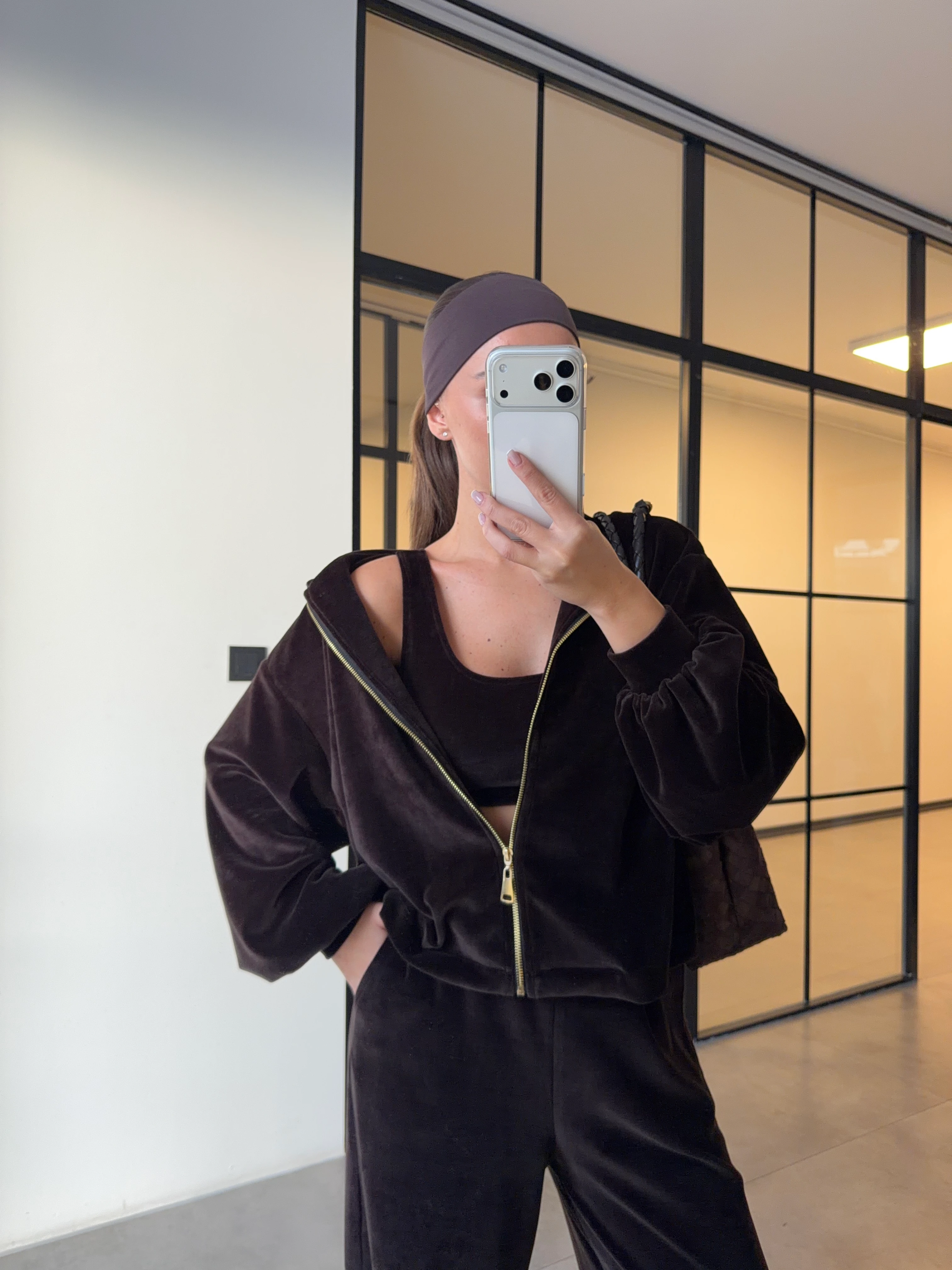 ACI KAHVE KADİFE 3’LÜ TAKIM(ÖN SİPARİŞ ÜRÜNÜDÜR TAHMİNİ KARGOYA TESLİM TARİHİ 20 ARALIK)