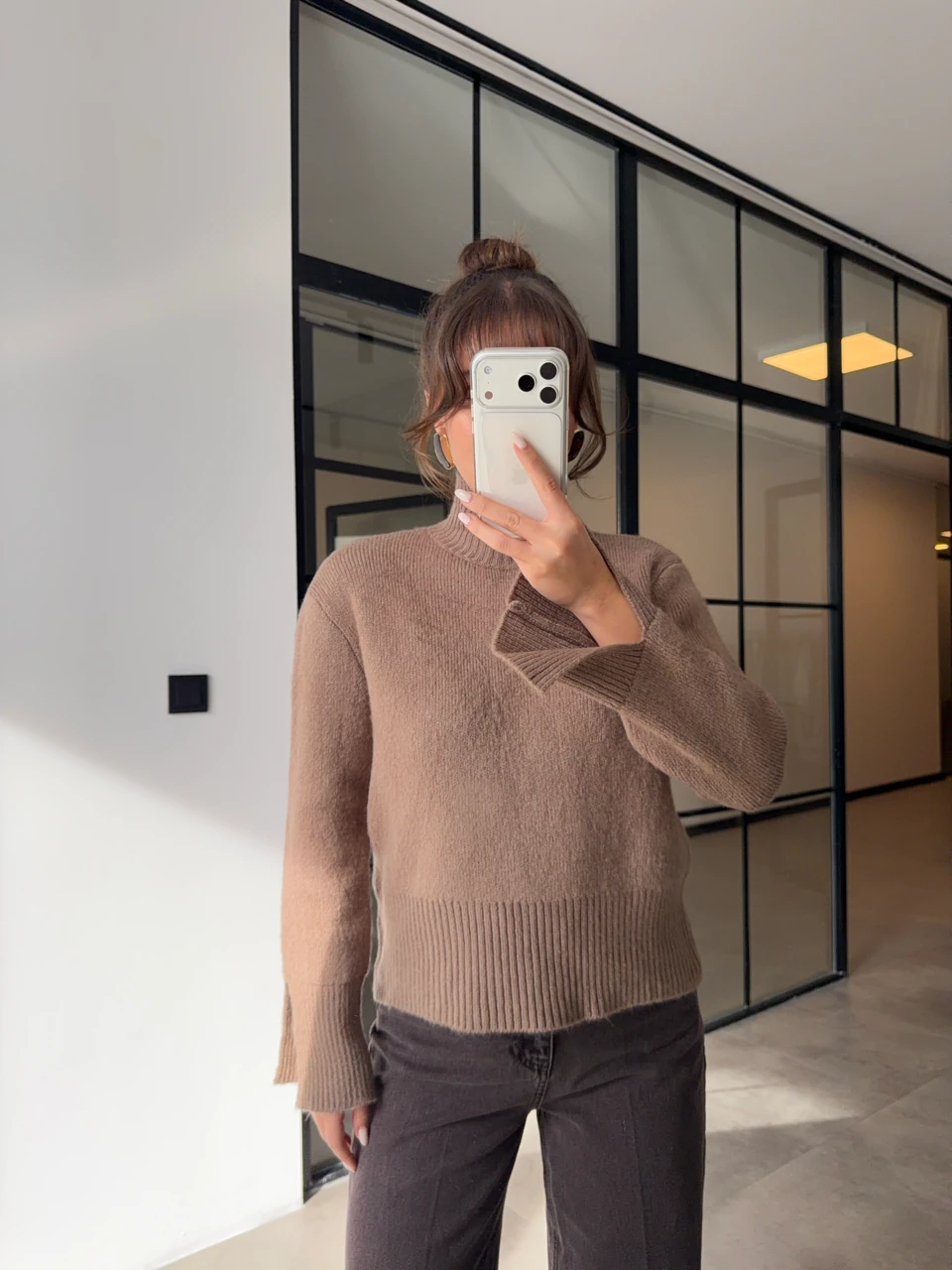 KOLU YIRTMAÇLI BOĞAZLI VİZON KAZAK