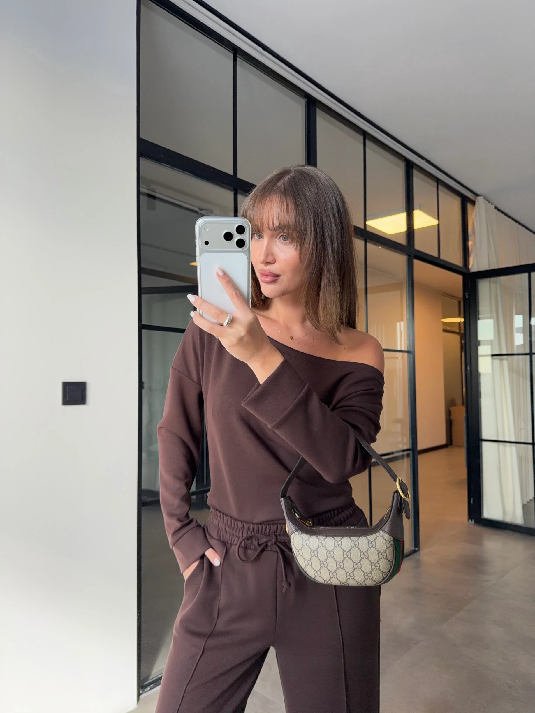 DÜŞÜK OMUZ KAHVERENGİ MODAL TAKIM