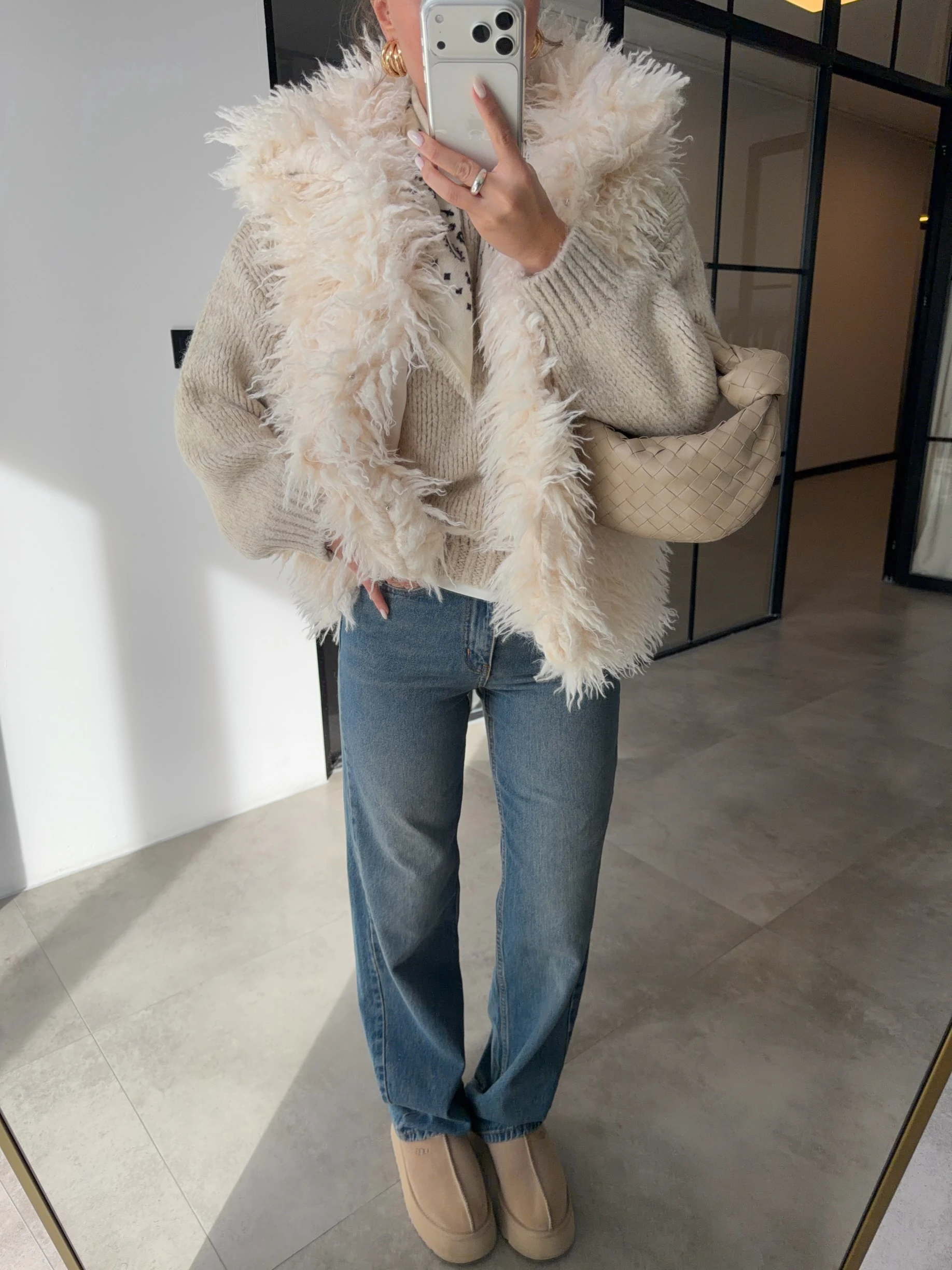 EKRU PELUŞ KÜRK YELEK