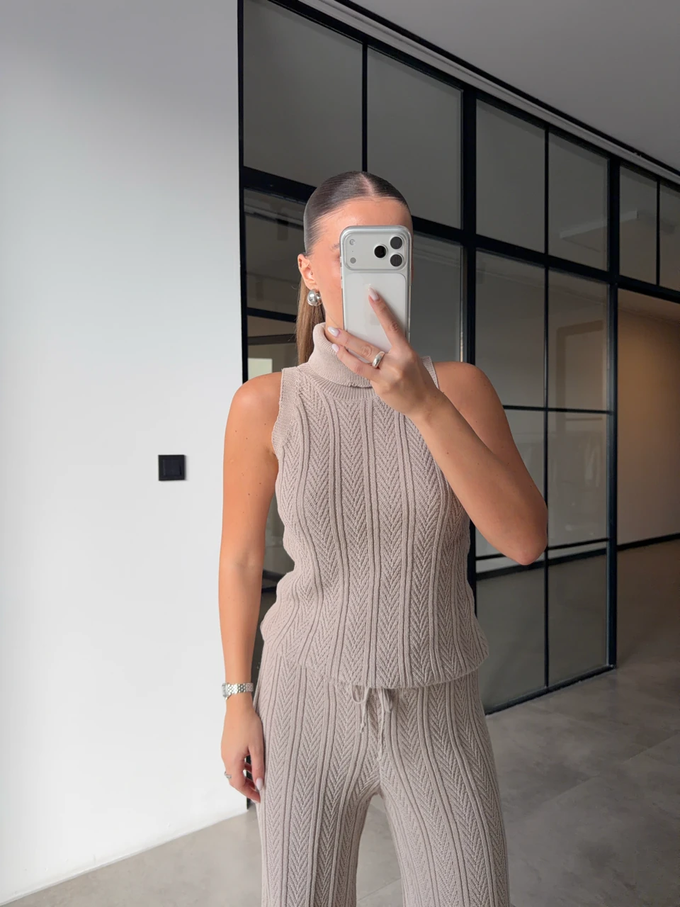 BOĞAZLI DESENLİ 3'LÜ TAŞ RENGİ TRİKO TAKIM