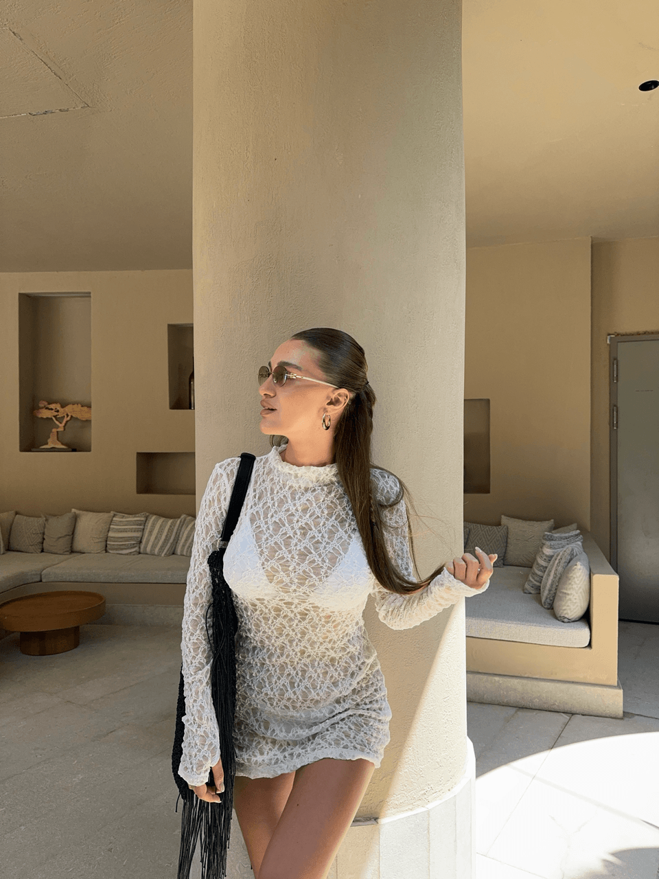 PARMAK GEÇMELİ BEYAZ DANTEL ELBİSE