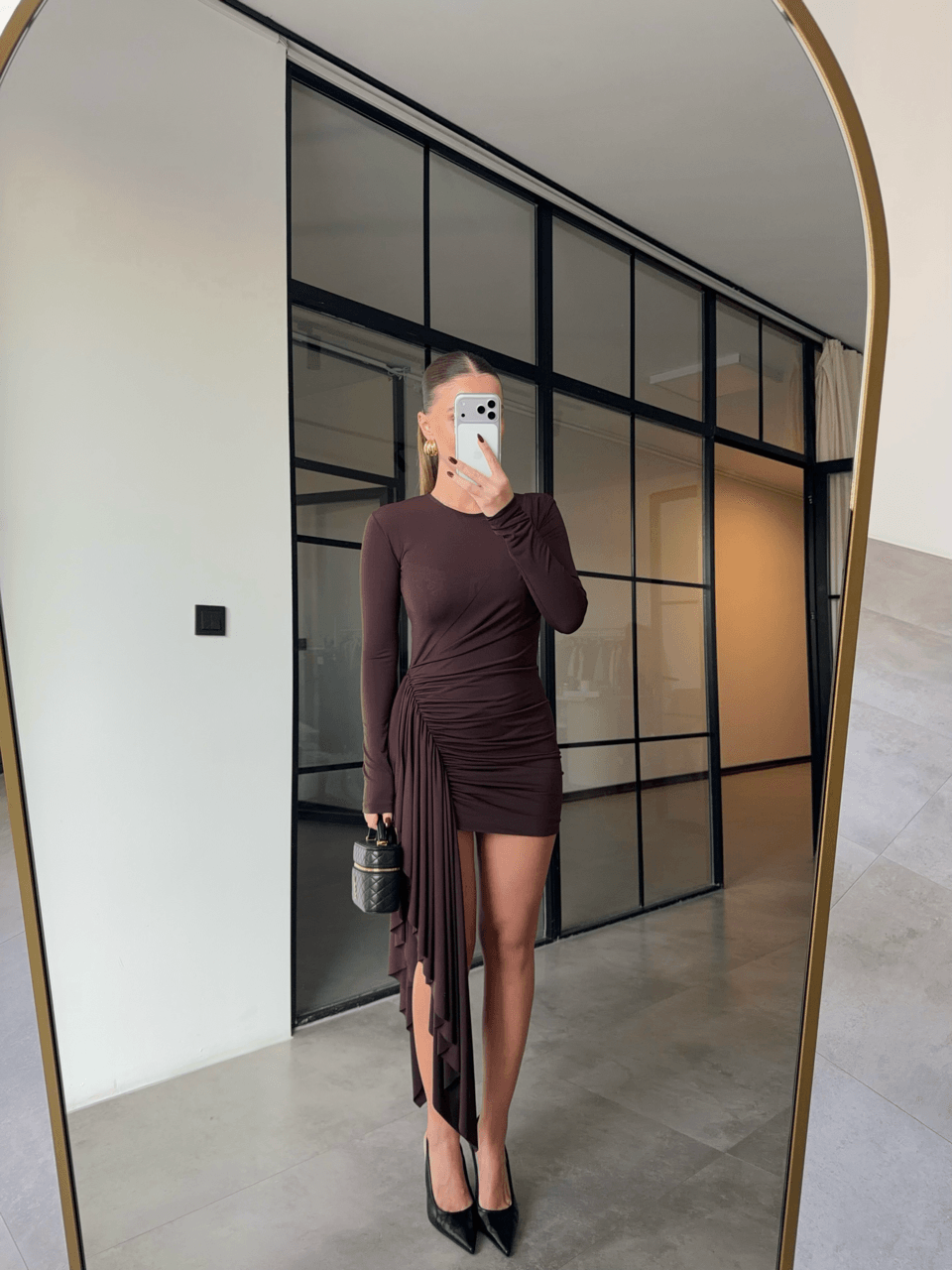 SANDY KUMAŞ KUYRUKLU ACI KAHVE MİNİ ELBİSE