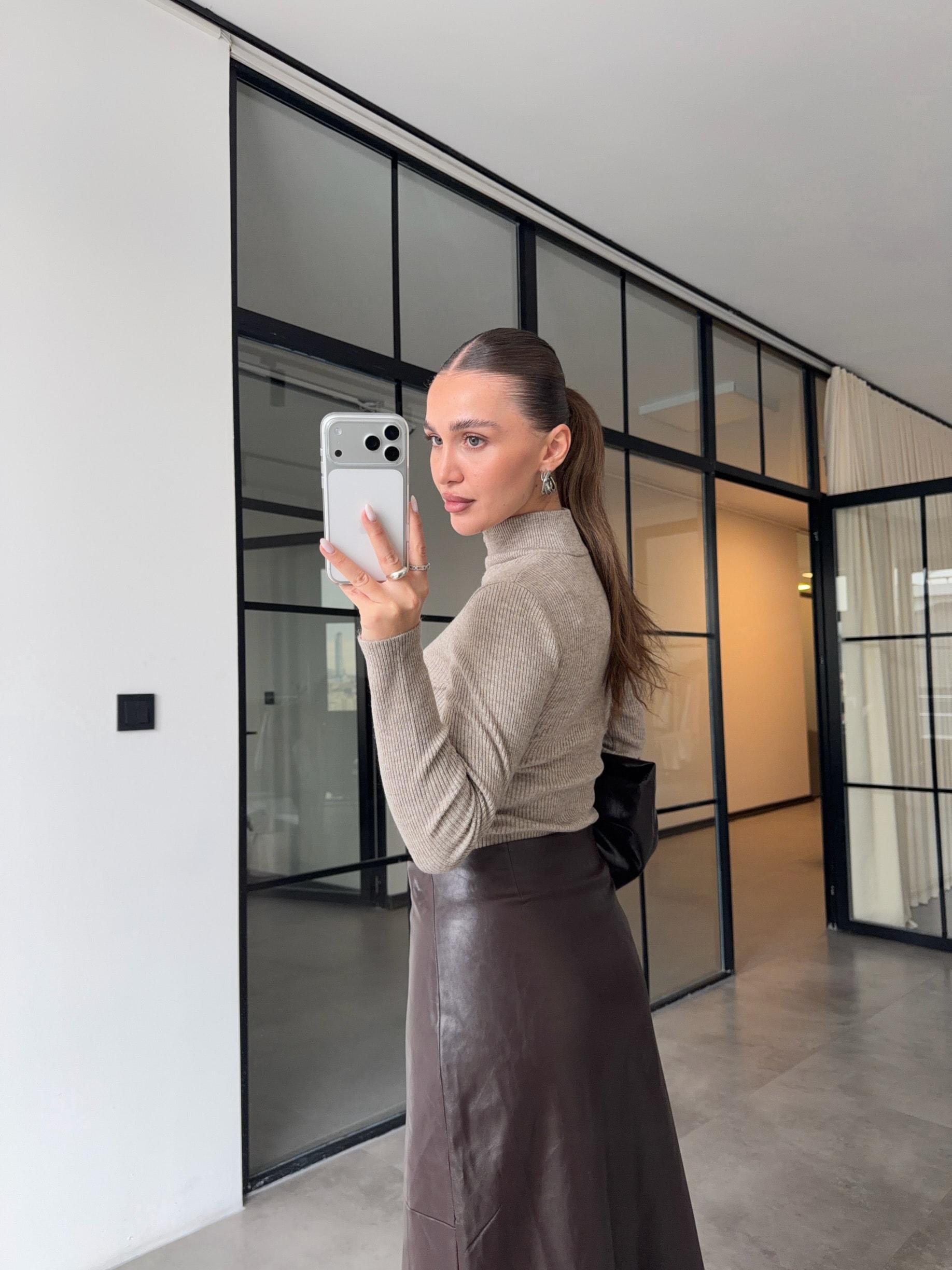 ACI KAHVE MAXİ DERİ ETEK