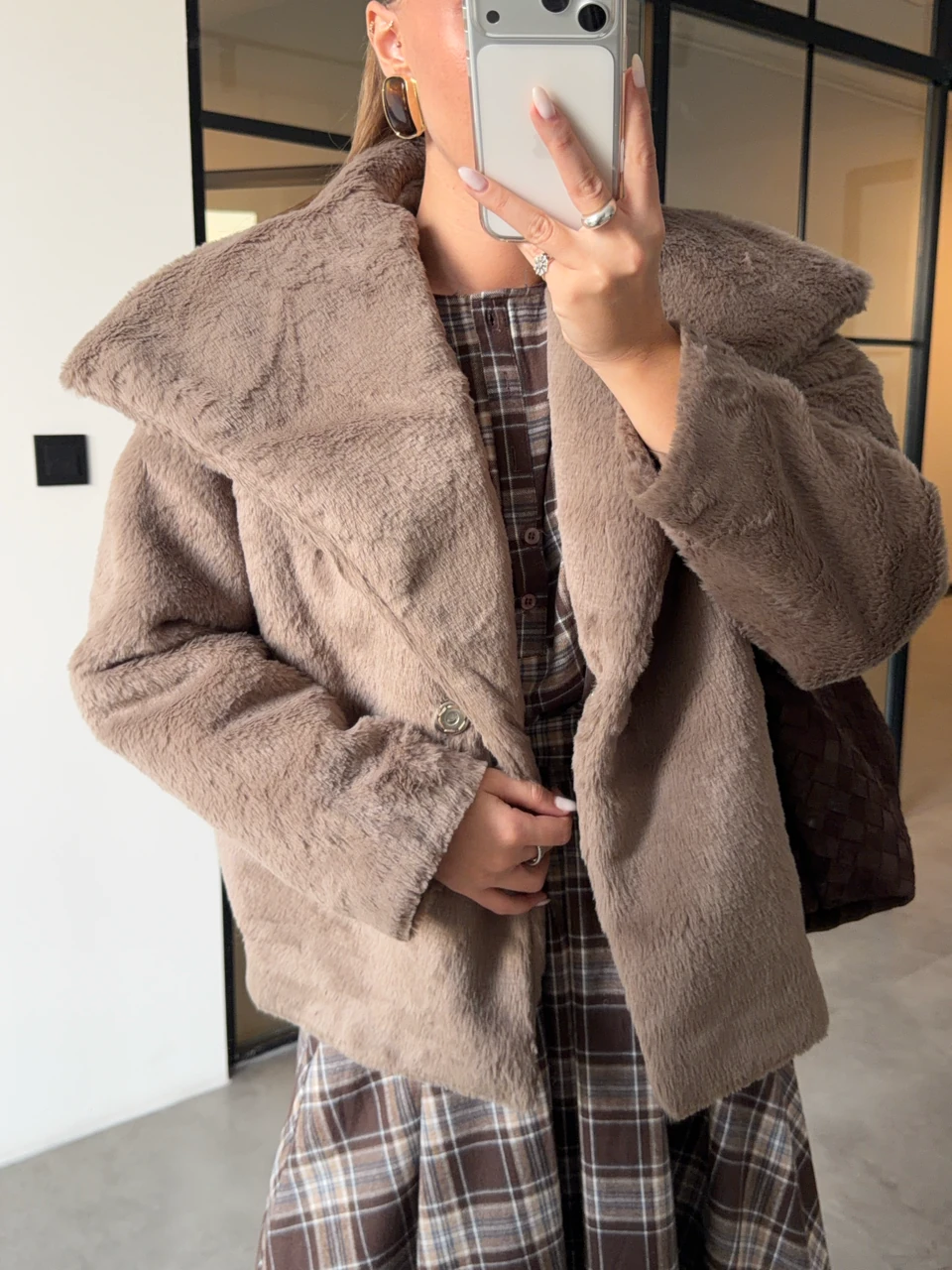 ŞAL YAKA KÜRK MONT