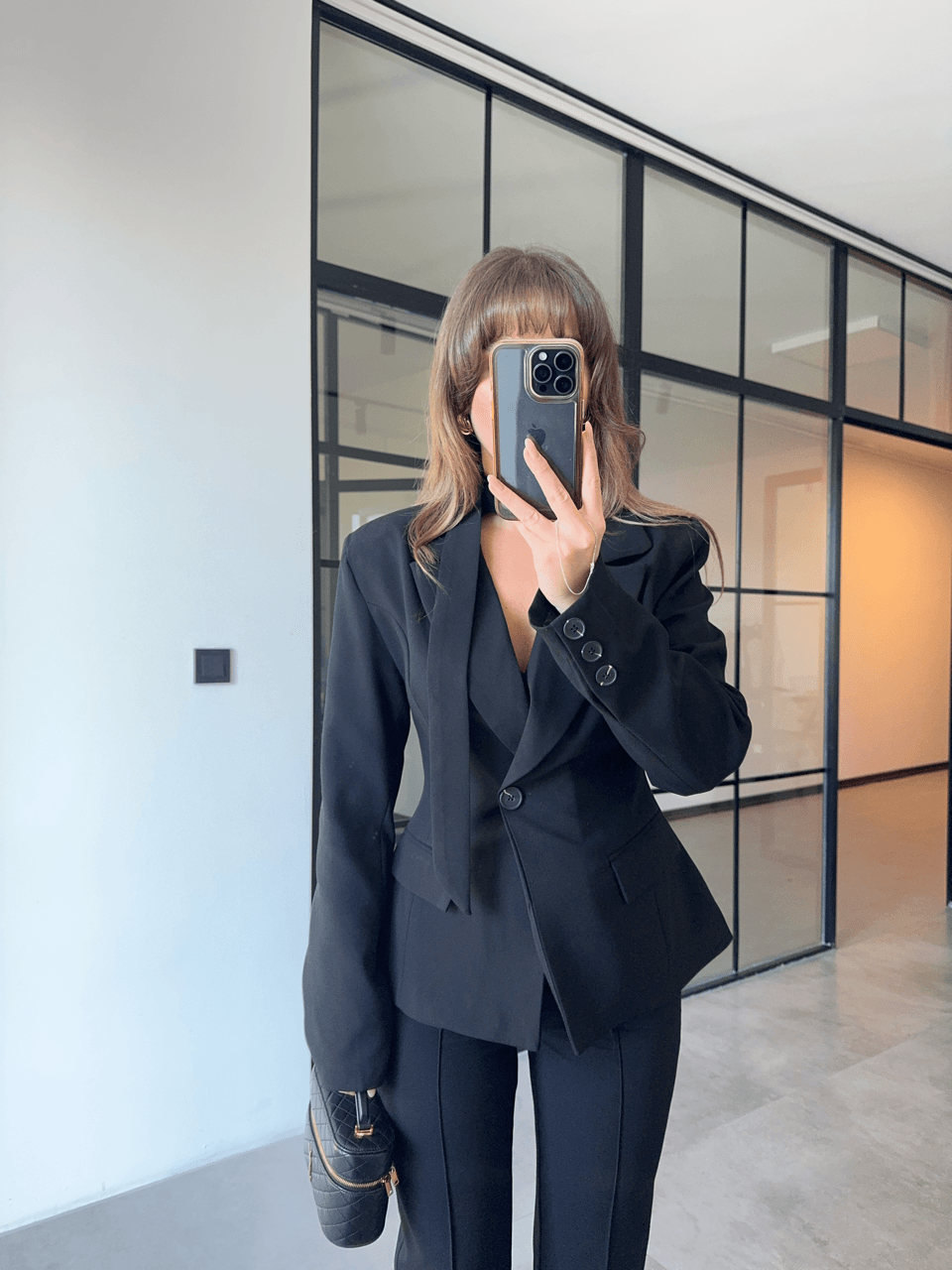 BELDEN OTURTMALI FULARLI SİYAH BLAZER CEKET
