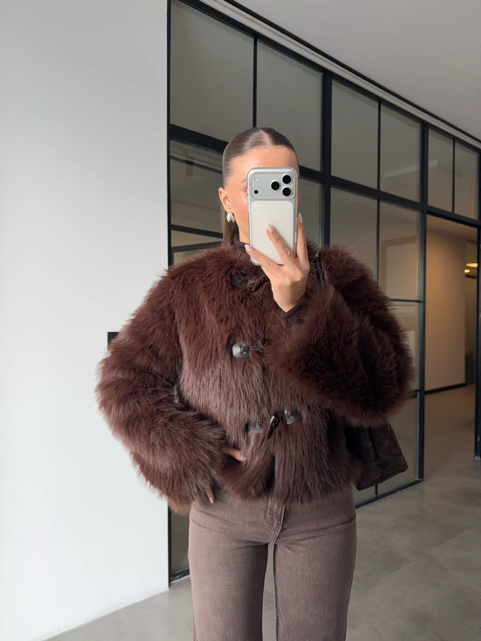 DERİ AKSESUARLI CROP KÜRK - Kahverengi