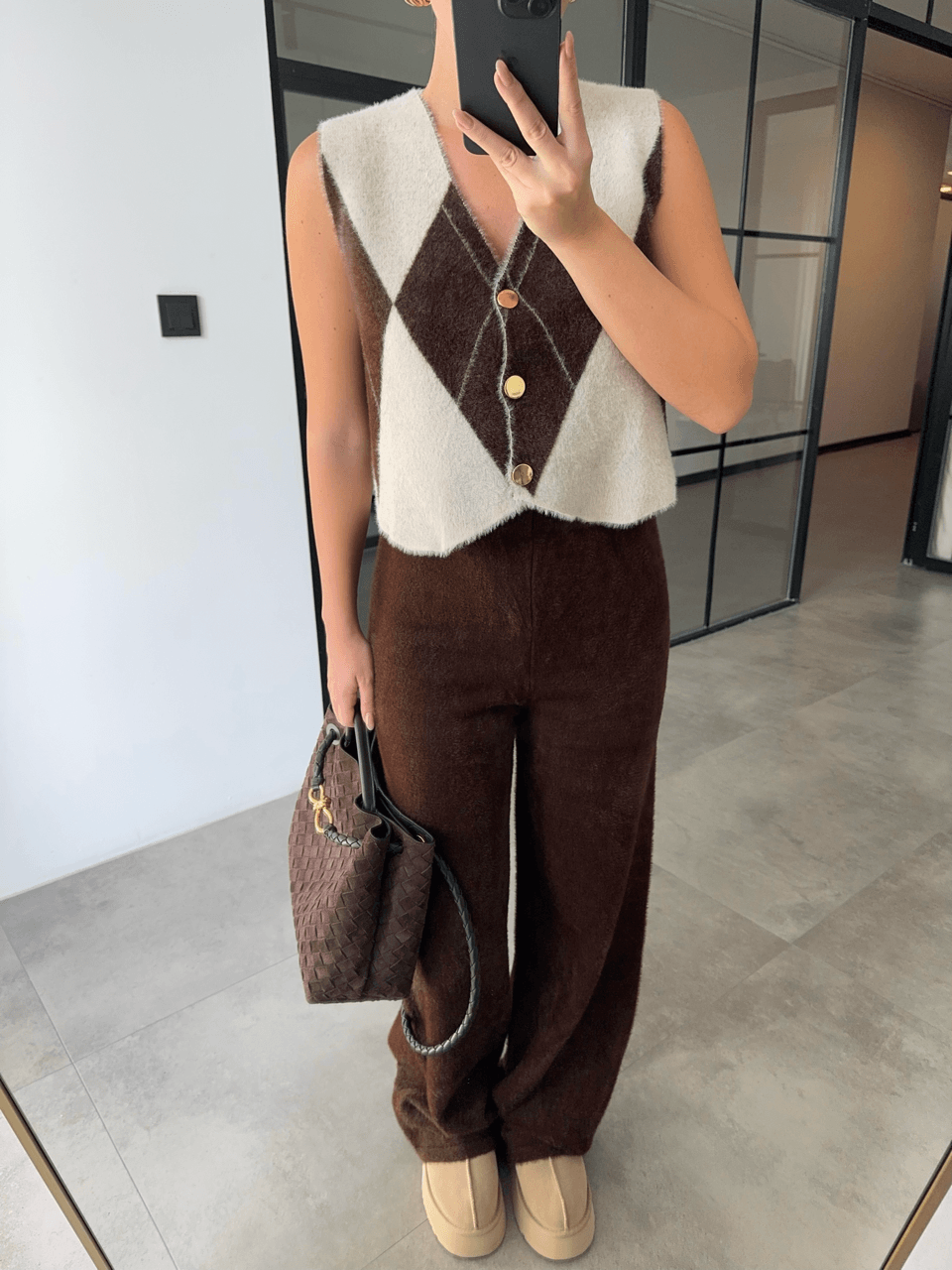 PELUŞ DOKULU KAHVERENGİ TRİKO PANTOLON