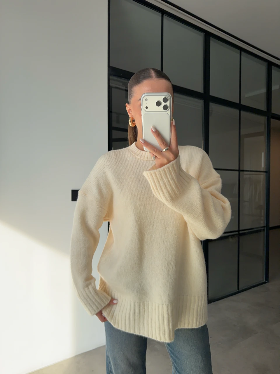 BİSİKLET YAKA OVERSİZE KREM RENGİ KAZAK