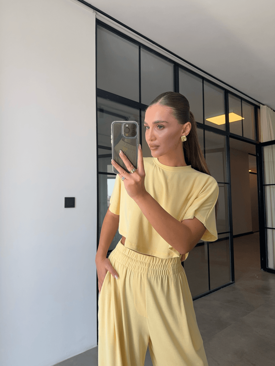 YARASA KOL MODAL KUMAŞ BUTTER YELLOW CROP BLUZ