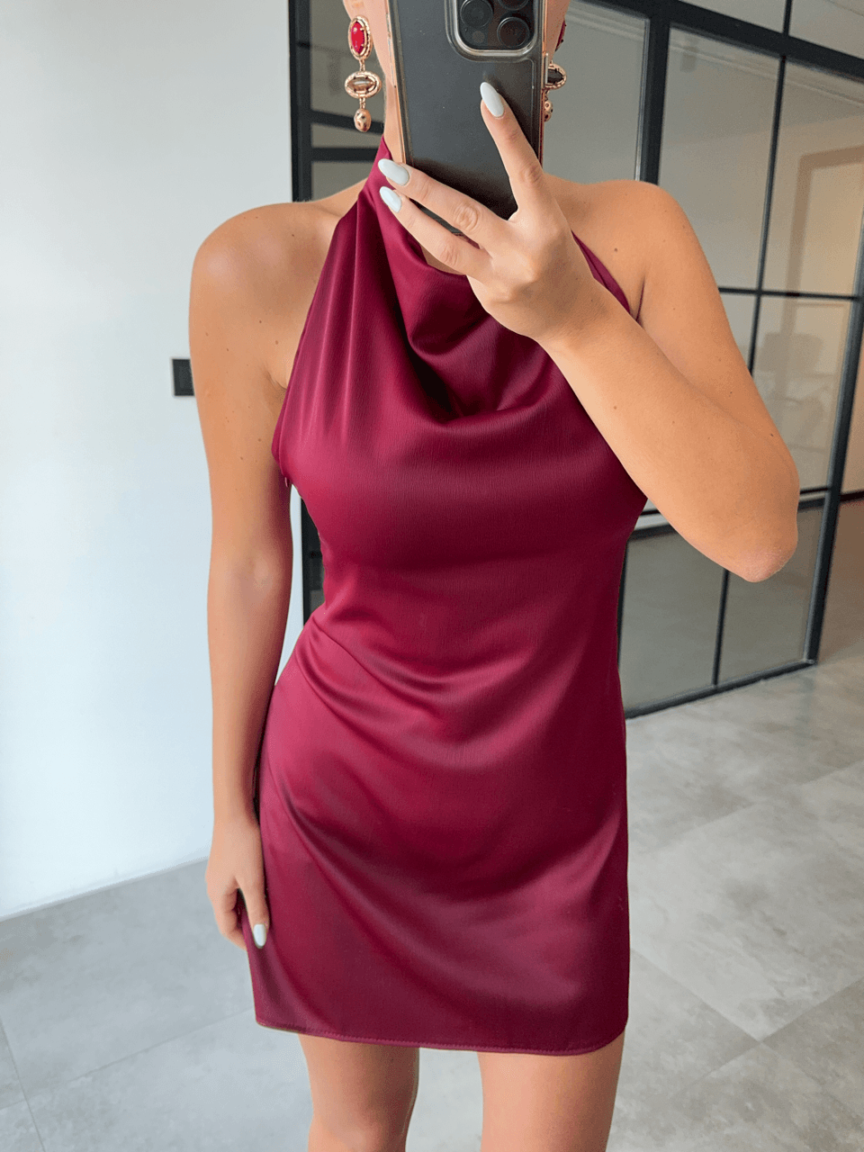 BOYUNDAN BAĞLAMALI BORDO SATEN ELBİSE