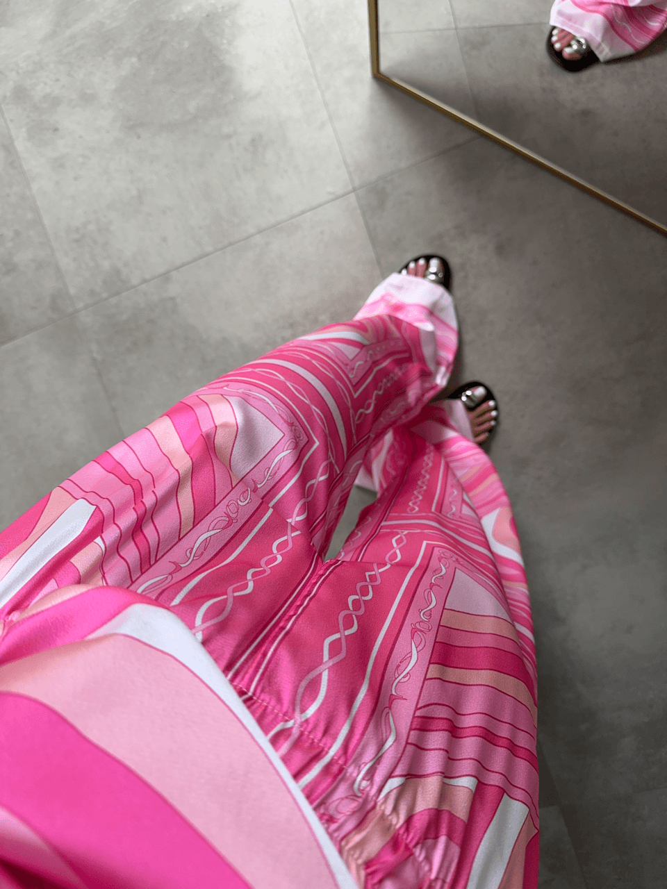 PEMBE SIRT BAĞLAMALI ASKILI SATEN BLUZ PANTOLON TAKIM