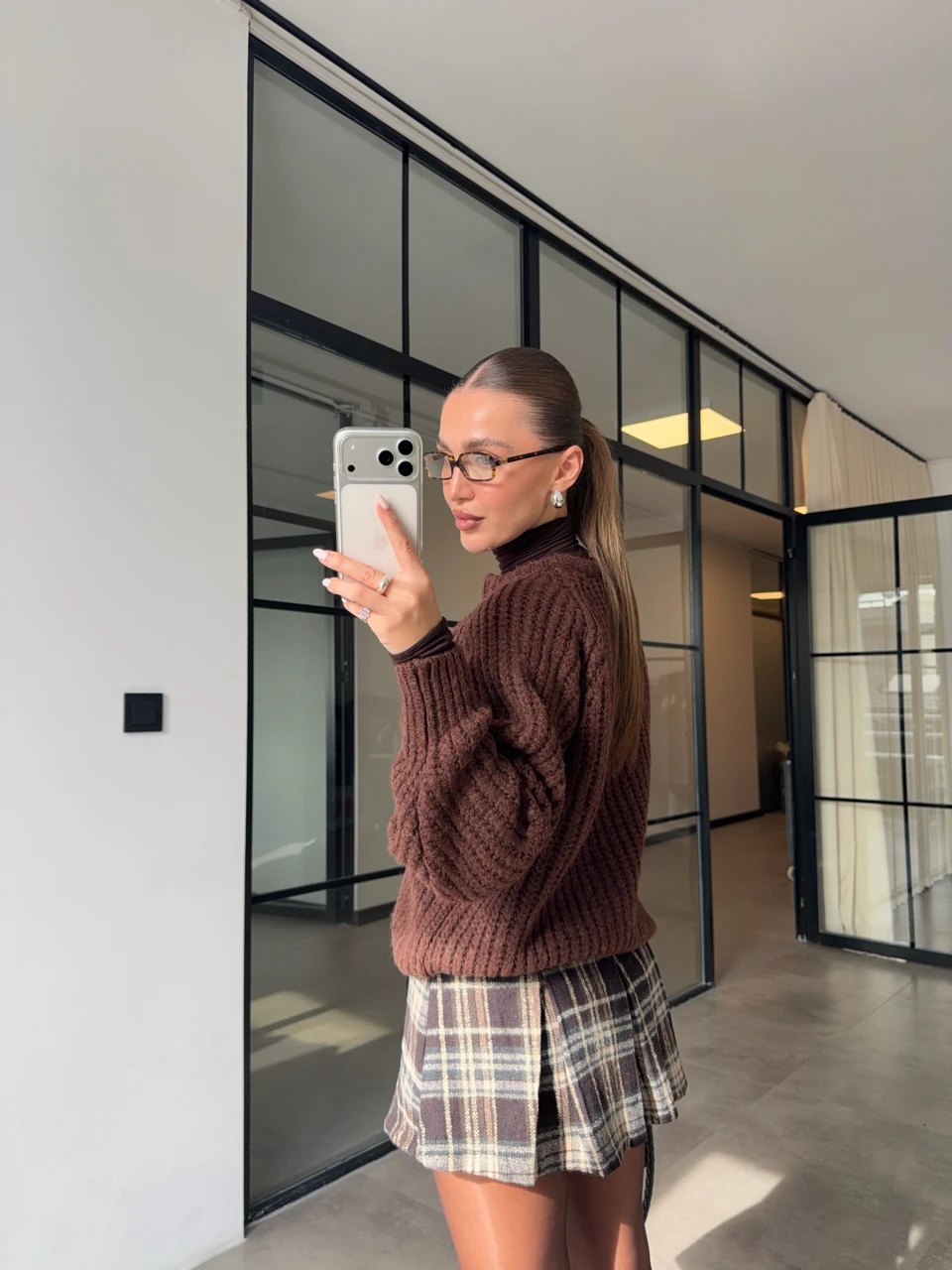 DÜĞMELİ SELANİK ÖRGÜ KAHVERENGİ HIRKA