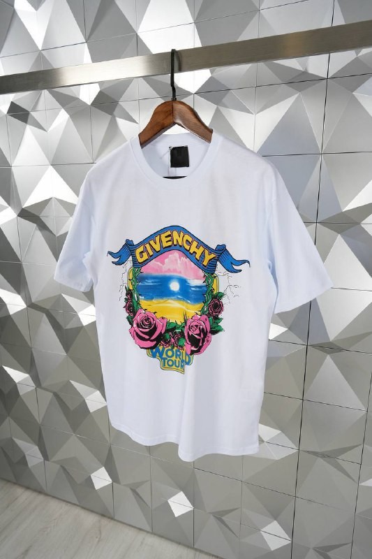 Givenchy Logo Premium T-Shirt 