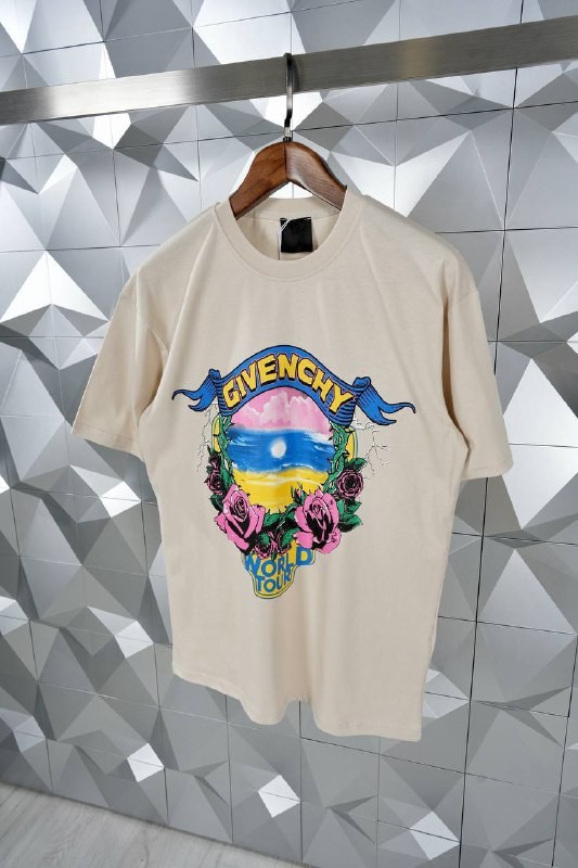 Givenchy Logo Premium T-Shirt