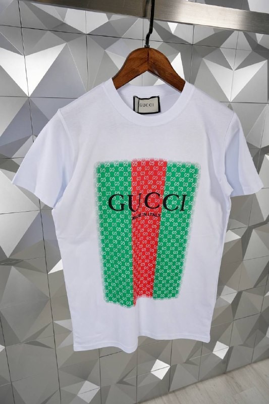 Gucci Logo Premium T-Shirt