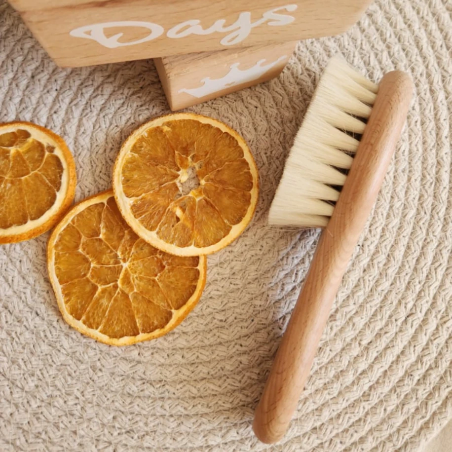 Yeni Doğan Bebek Fırçası – %100 Doğal Keçi Kılı & Konak Önleyici Bebek Fırçası