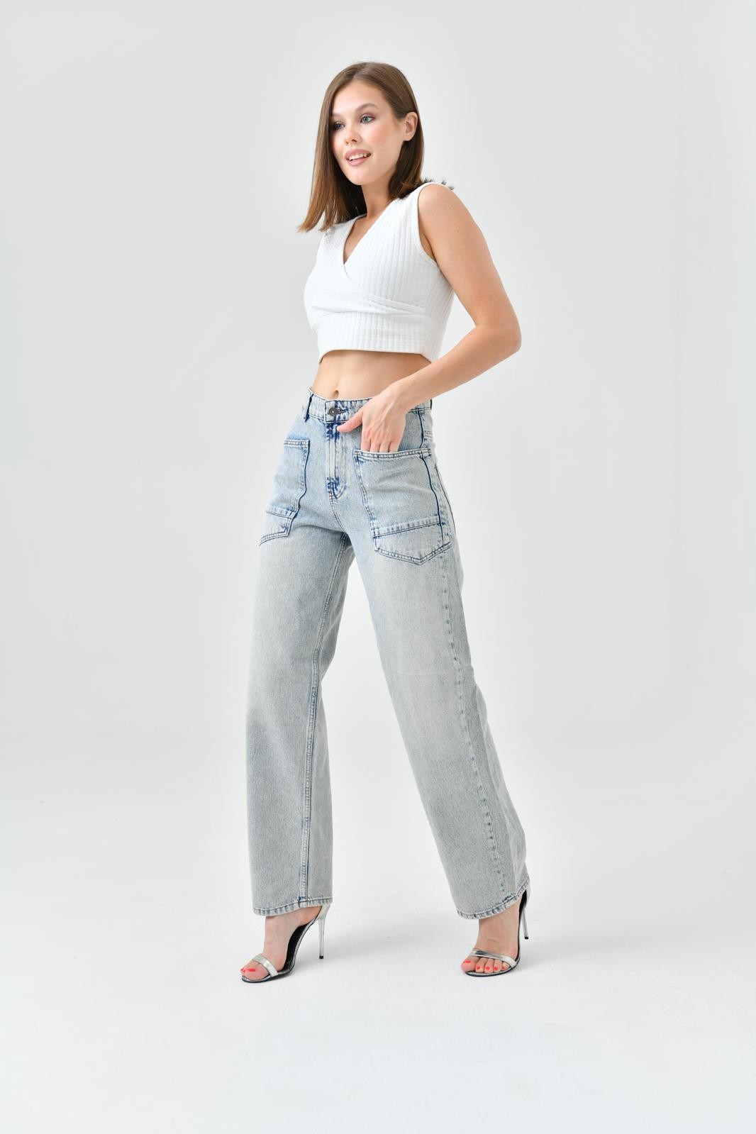 CUFFED JEANS