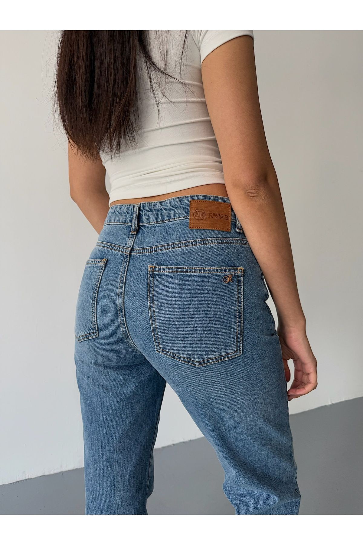 STRAIGHT Jean