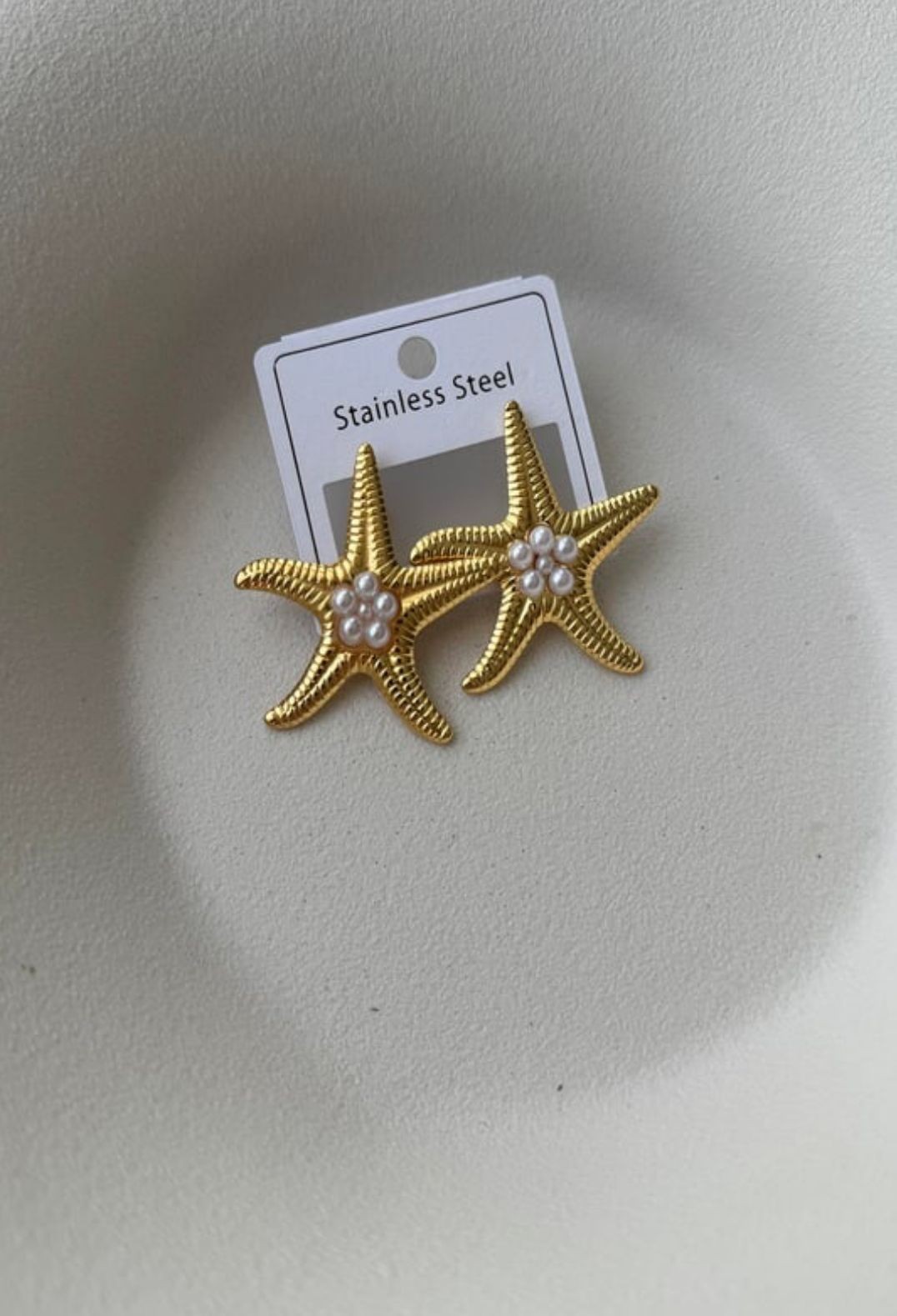 İNCİLİ GOLD DENİZ YILDIZI ÇELİK KÜPE