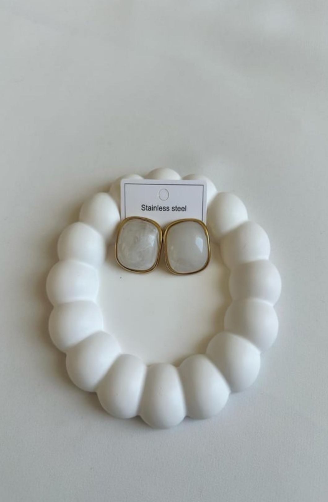 BEYAZ BONİBON ÇELİK GOLD KÜPE