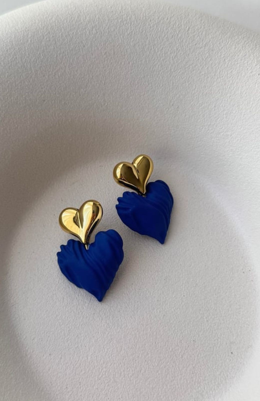 SAKS MAVİ GOLD KALP KÜPE