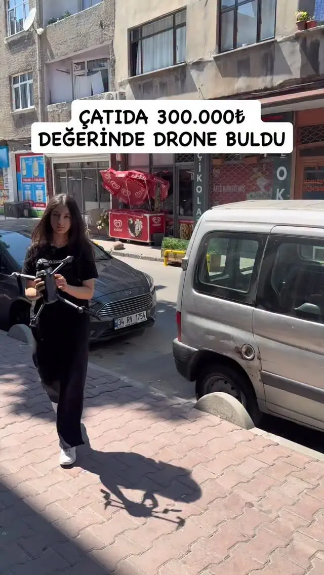 Çatıda 300.000₺ değerinde drone buldu