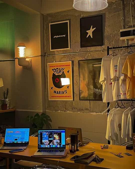 jellybutswag ofis garage