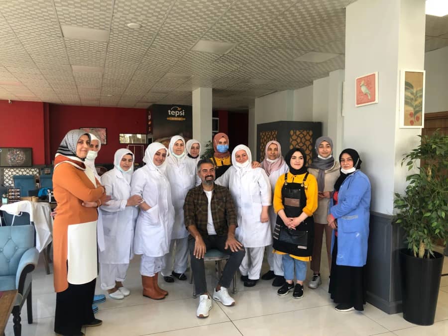 Tepsi Su Böreği üretim ve marka ekibi