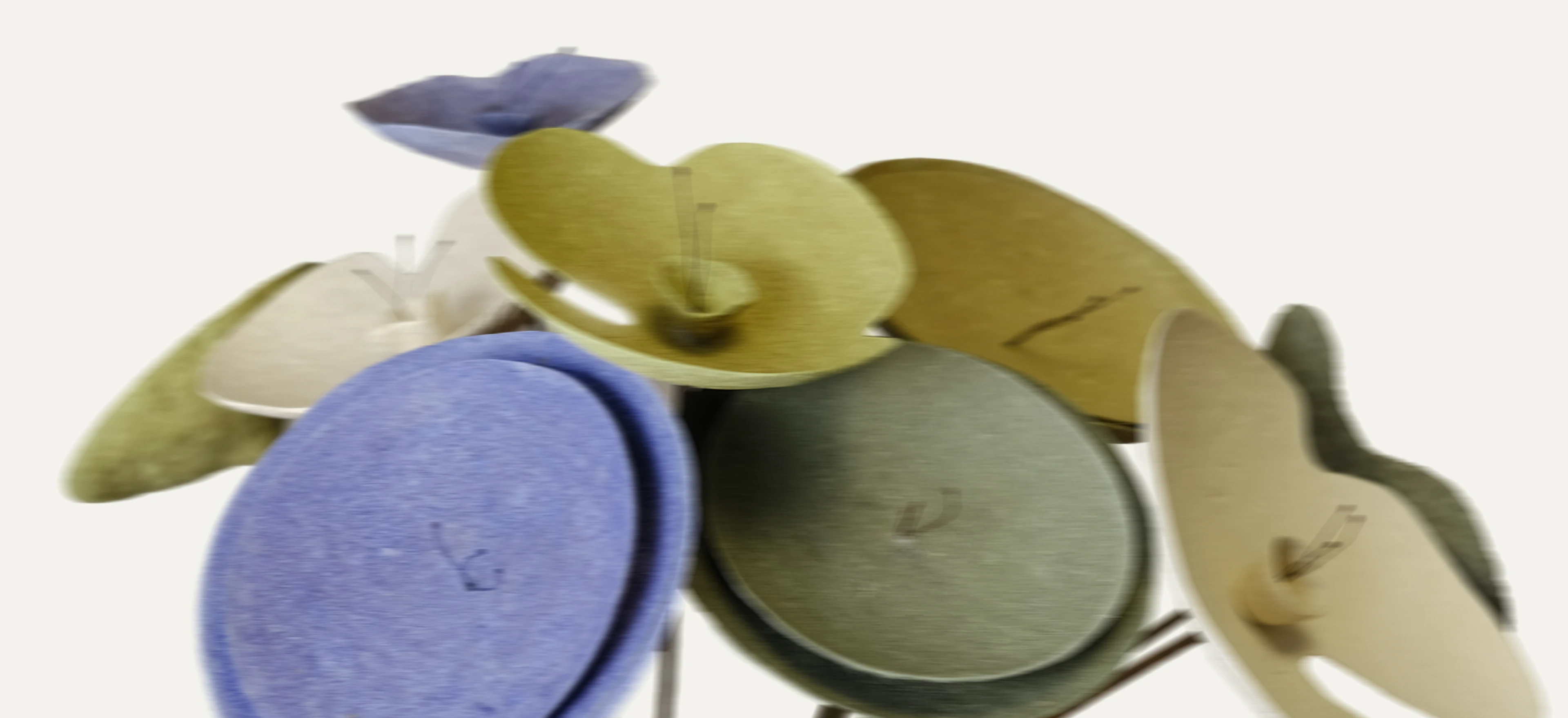 Studio Hamu: Geri dönüştürülmüş malzemelerden el yapımı upcycled çiçek aranjmanı, sürdürülebilir dekorasyon.